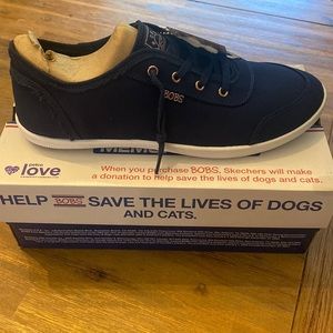 Bob’s from Sketchers women’s size 11 navy “B Cute” sneakers